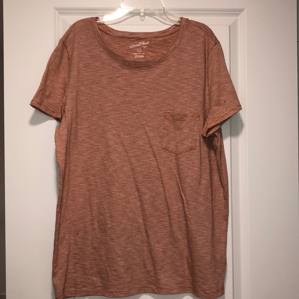 Universal Thread - Top